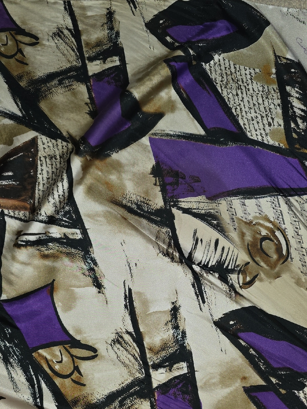 Clelia & Romy - Abstract Geometric Print Satin Fabric Top in Purple and Tan